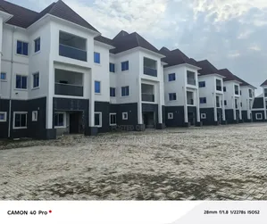 4bdrm Townhouse/Terrace in Jahi for sale
