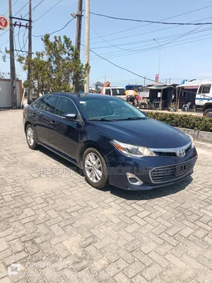 Toyota Avalon XLE Premium Sedan FWD (3.5L 6cyl 6A) 2013 Blue