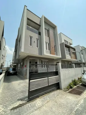 5bdrm Duplex in Meadow Hall, Ikate for sale