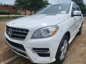 Mercedes-Benz M Class ML350 4MATIC 4dr SUV AWD (3.5L 6cyl 7A) 2014