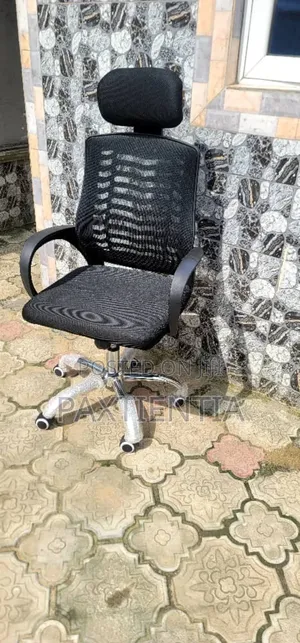 Luxury Option Swivel Office Chair