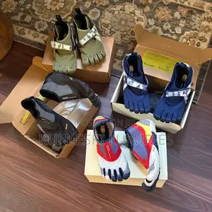 Original Vibram Five Finger X Suicoke Nin-Lo Limited Edition Sneakers