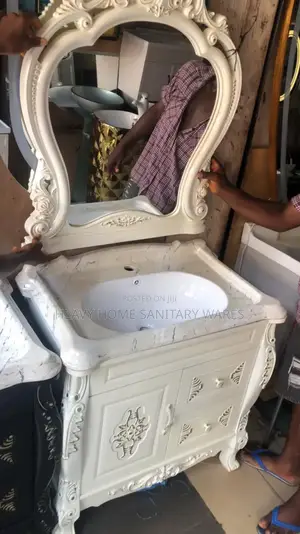 Royal Cabinet With Mirror