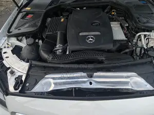 Mercedes-Benz C300 2015 White