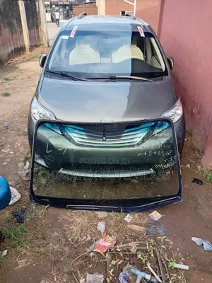 Toyota Sienna 2015 Windscreen Glass Available