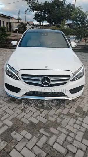 Mercedes-Benz C300 Sport 4Matic Sedan AWD (2.0L 4cyl 7A) 2017 White