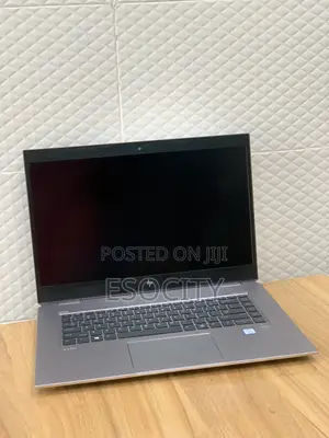 Laptop HP ZBook Studio G5 16GB Intel Core I7 SSD 512GB