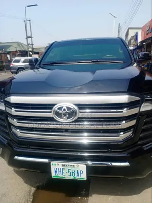 Bulletproof Toyota Landcruiser Suv (Upgraded) For Rent)