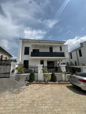 5bdrm Duplex in Galadimawa for sale