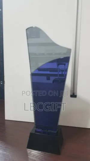 Executive Crystal Award (Wholesales Only)