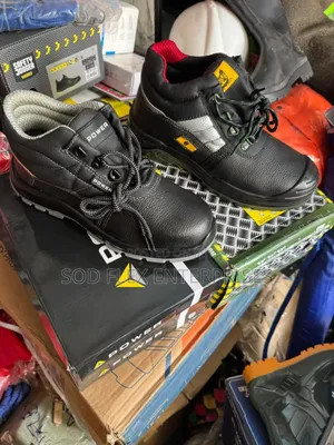 Luxury And Durable Safety Boot