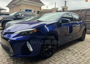 Toyota Corolla SE Special Edition 4dr Sedan (1.8L 4cyl CVT) 2017 Blue