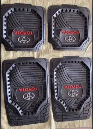 .Easy Clean Rubber Mat For All Toyota With Company Logo