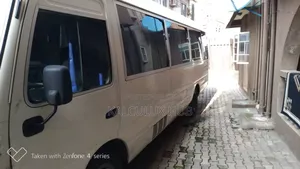 Hiace Bus for Charter
