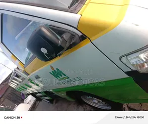 Mitsubishi Delica 2014 Yellow