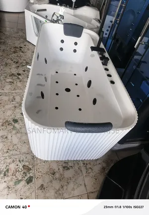 Original Bath/Jacuzzi