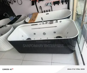 Original Black Jacuzzi Bath