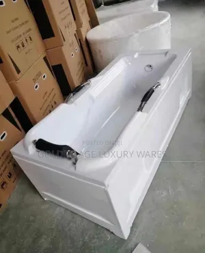 Single Bathtub With Head Rest and Arm Grab