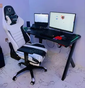 Console Gaming Chair With Gaming Table