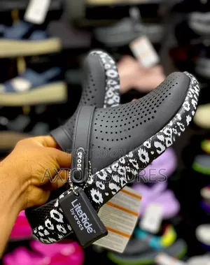Quality Fashion Crocs