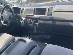Toyota HiAce 2017 Grey