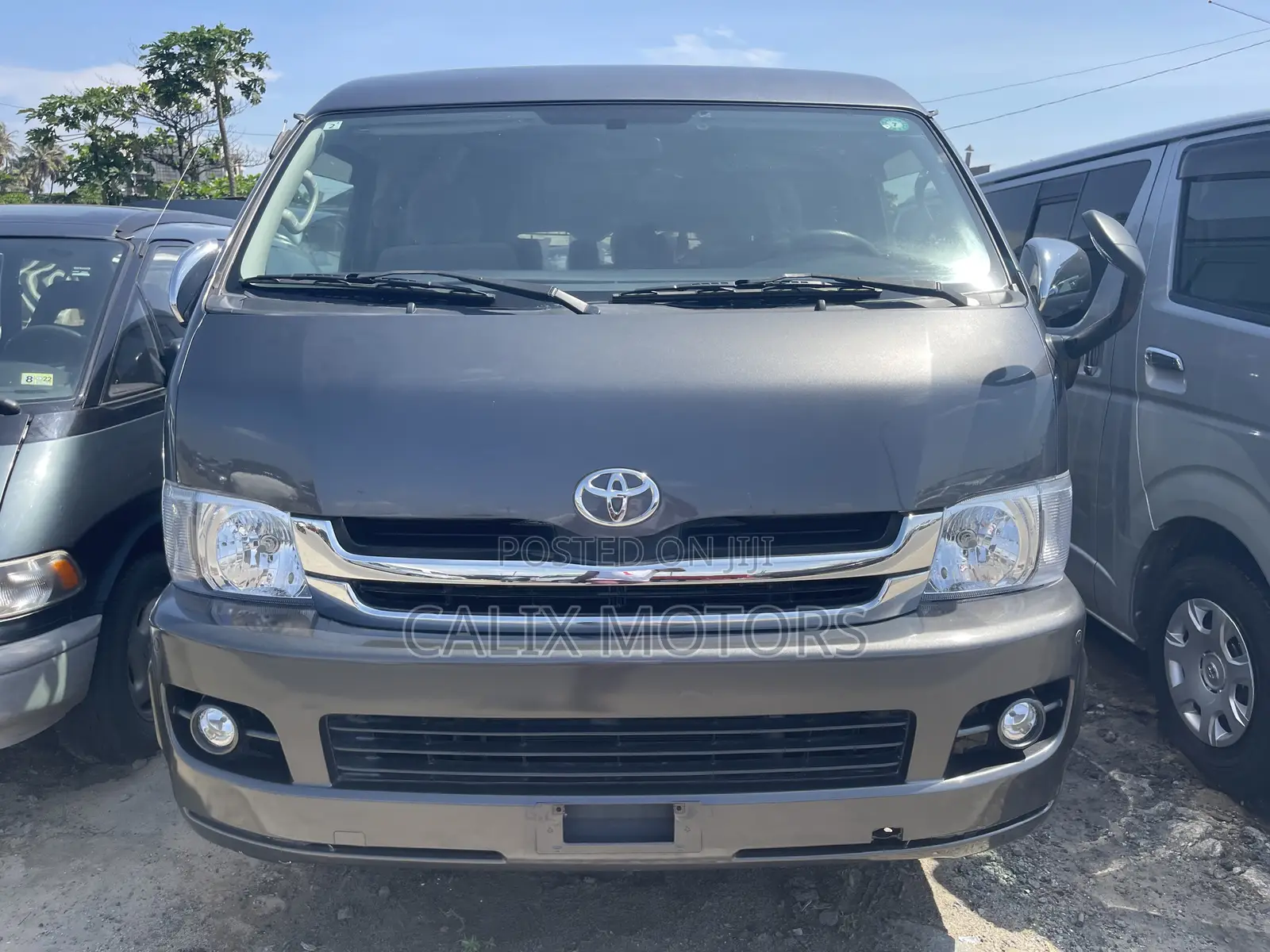 Toyota HiAce 2017 Grey