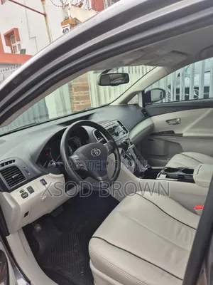 Toyota Venza V6 AWD 2010 Gray