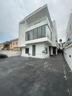 5bdrm Duplex in Lekki Phase 1 for sale
