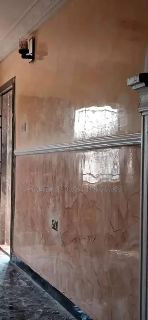Stucco Mirror Wall Effect