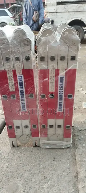 4 By 3 High Quality Fibre Glass Ladder