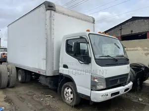 Mitshiushi Box/Delivery Truck 2010 White