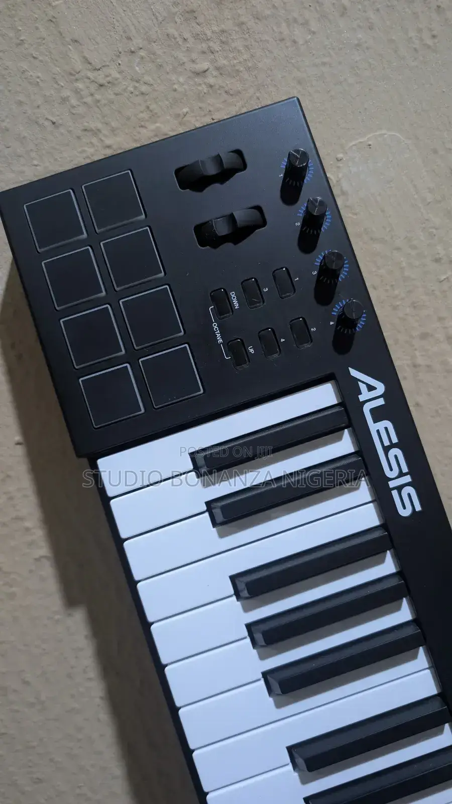 Alesis V61 Studio Midi Keyboard