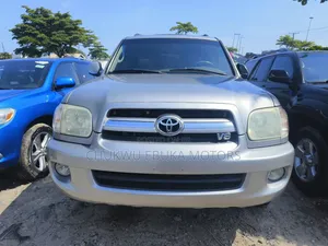 Toyota Sequoia Limited 4dr SUV 4WD (4.7L 8cyl 5A) 2007 Silver