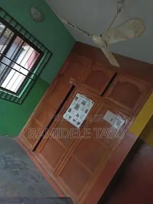 3bdrm Shared Apartment in Ajadi Nnpc, Ibadan for rent