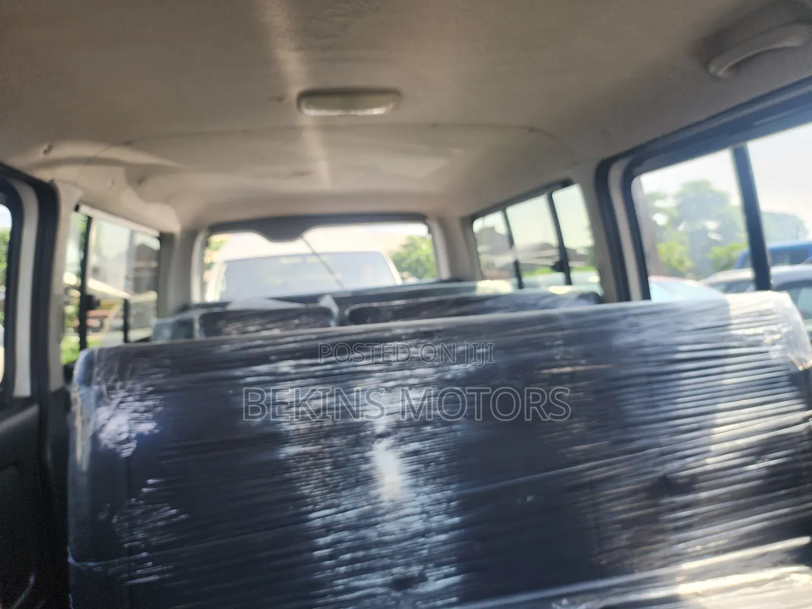 Toyota HiAce 2012 Red