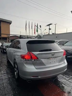 Toyota Venza 2011 Silver