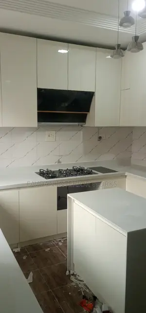 Quality Modern Kitchen Cabinet