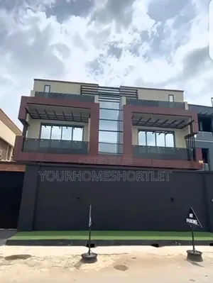 Aesthetic Luxury 4 Bedroom Duplex With Snooker