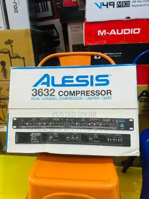 Alesis 3632 Compressor ( Dual Channel Compressor/ Limiter/ Gate