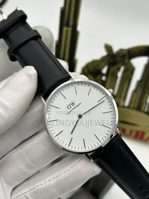 Daniel Wellington Leather Watch