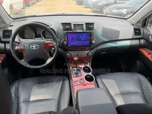 Toyota Highlander 2012 Silver