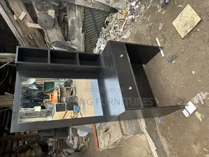 Portable Vanity Table