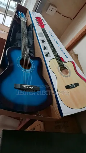 Accoutic Box Guitar With Accessories Bag and Belt