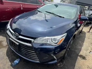 Toyota Camry LE 4dr Sedan (2.5L 4cyl 6A) 2015 Blue
