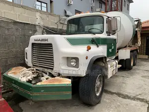 Mack Mixer