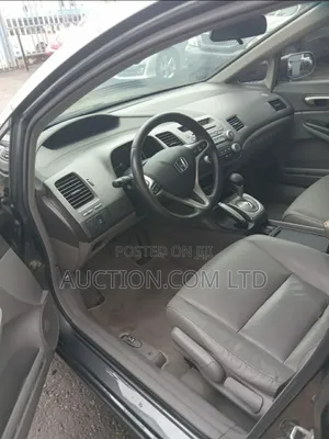 Honda Civic 1.8 5 Door Automatic 2010 Gray