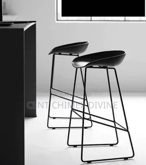 Metal Leg and Plastic Seat High Chair