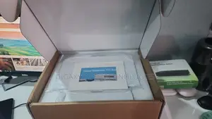 Cisco Business 110 Unmanaged Switch24 10/100/1000 Ports, 2 Gigabit SFP