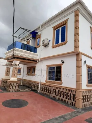 8bdrm Block of Flats in Airport 2Nd Gate, Alakia for sale
