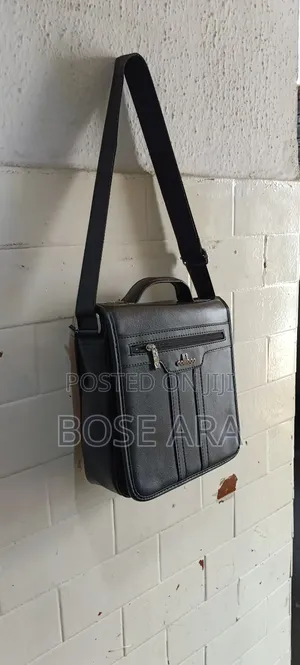 Stylish Unisex Shoulder Bag